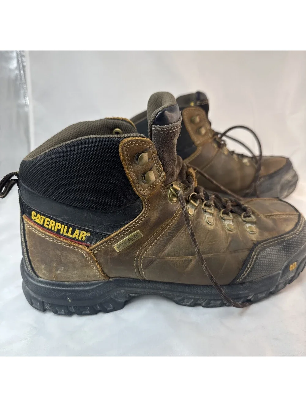 CAT Mens Threshold P90935 Waterproof Steel Toe Work Boot Real Brown Size 9 WIDE